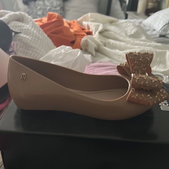 Women's size 6 Melissa Ultragirl Sweet XVI in Beige/Gold New in box - Picture 7 of 9